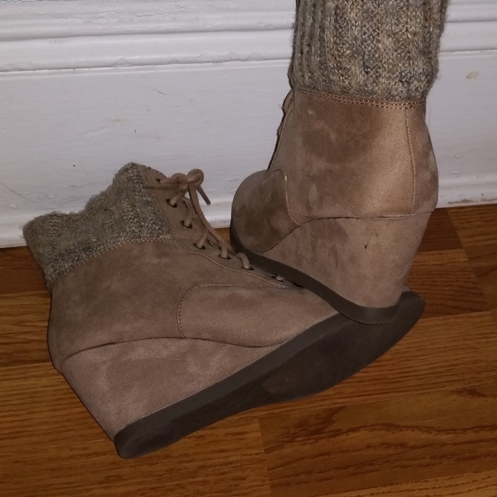 Bootie - Picture 3 of 4